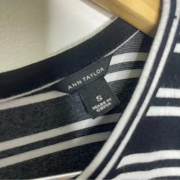 Ann Taylor Black White Stripe Dress MIDI Size Small - Picture 5 of 8